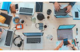 资质剥离还是整体转让？想清楚这三点你再选